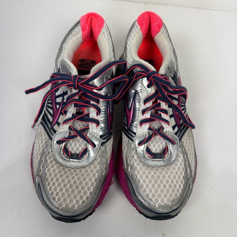 Brooks GTS 14 white & pink running shoes athletic workout - Picture 2 of 9